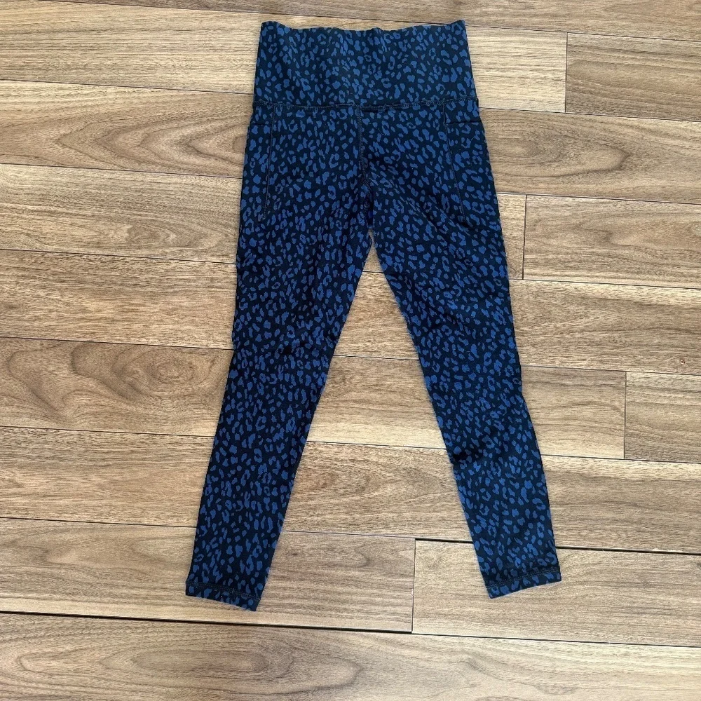 Athleta Size XS | Salutation Leopard Dot Leggings | Blue Enchanted Print - Picture 4 of 8
